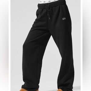 Alo Staight Leg Accodale Pants